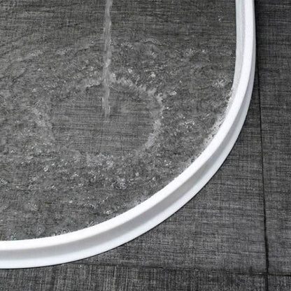 Flexible shower barrier against water leakage