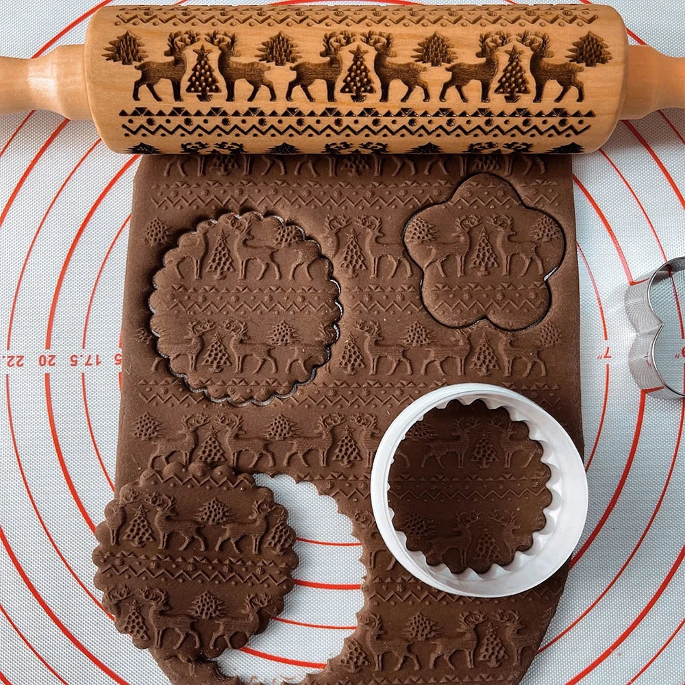 Patterned Rolling Pin with Christmas Cookie Cutters