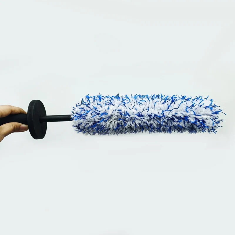 WheelGlow microfiber rim brush scratch-free