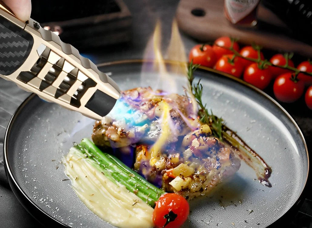 Windproof kitchen torch with gas burner