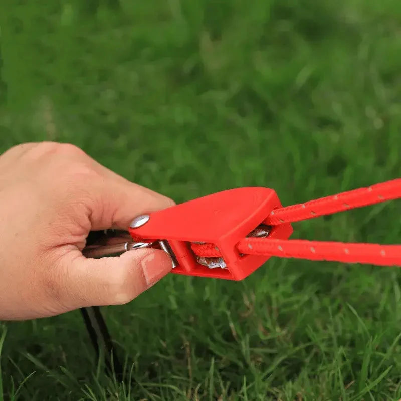 SturmBlick™ — Finally worry-free: Gear stays rock-solid in storms and darkness!