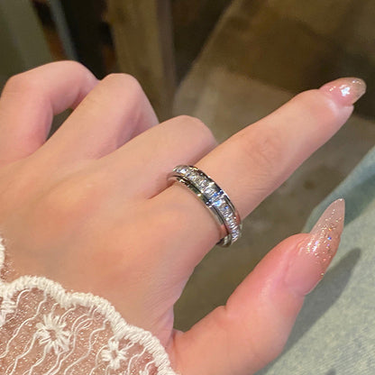 Rotatable Spinner Ring made of Titanium Steel with Cubic Zirconia