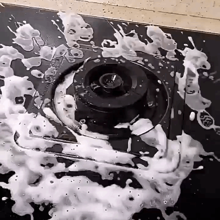 Powerful Grill Cleaning Spray – Grease Gone in 3 Minutes