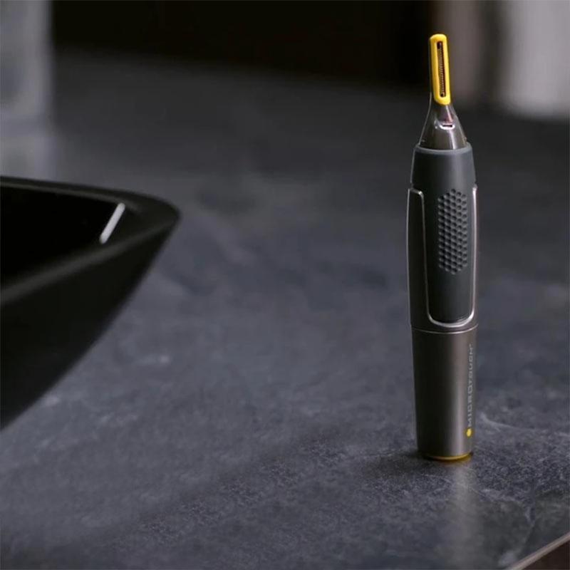 Precision trimmer with LED & titanium blade 15 cm